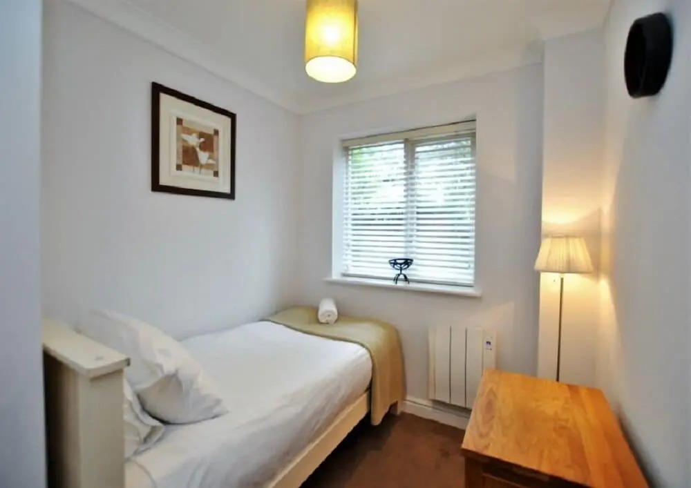 Elizabeth Court Stylish Two-Bedroom Apartments in Windsor