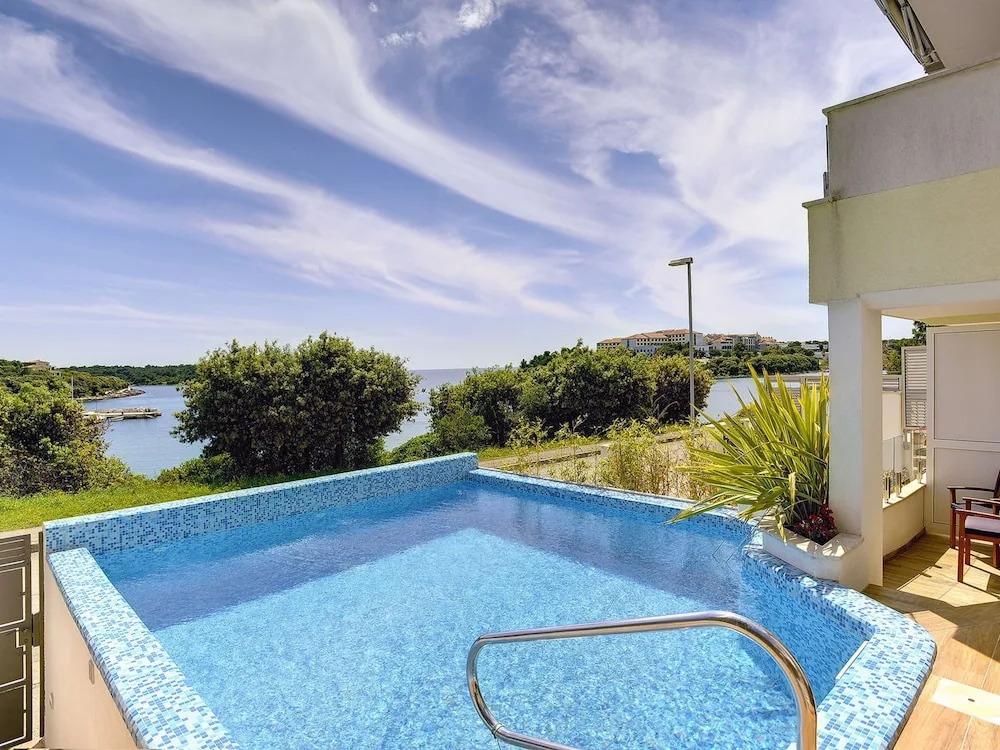 Villa in Pula with Private Swimming Pool