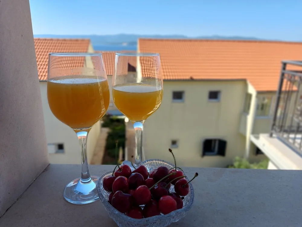 Apartments Karlo