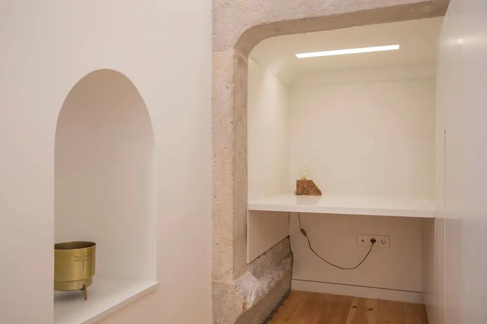 Trendy & Classic 2 Bedroom Apartment