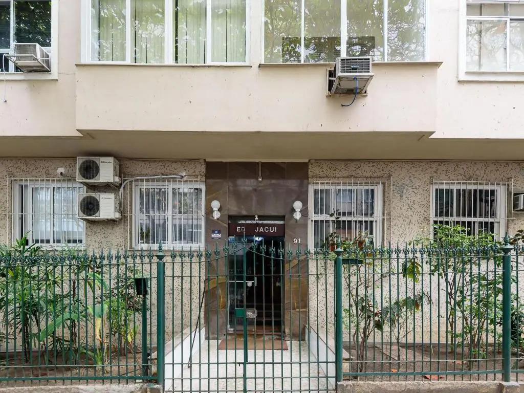 Pineapples JN505 - Charmoso apartamento com ótima localização