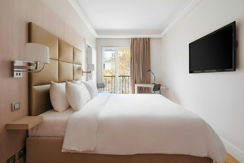 LEdmond Hotel Parc Monceau