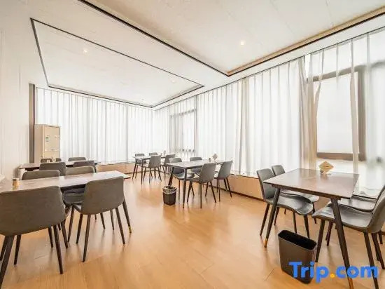 Shuotao Rezen Hotel (Jiaxing Sports Stadium Nanhu Scenic Area)