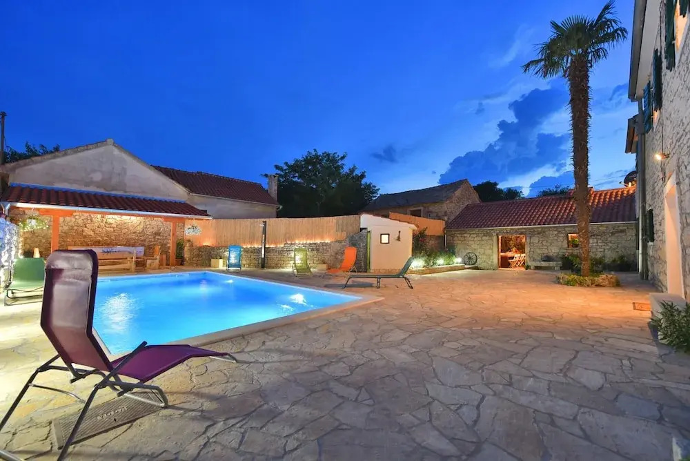 Villa Petrovi Dvori ZadarVillas