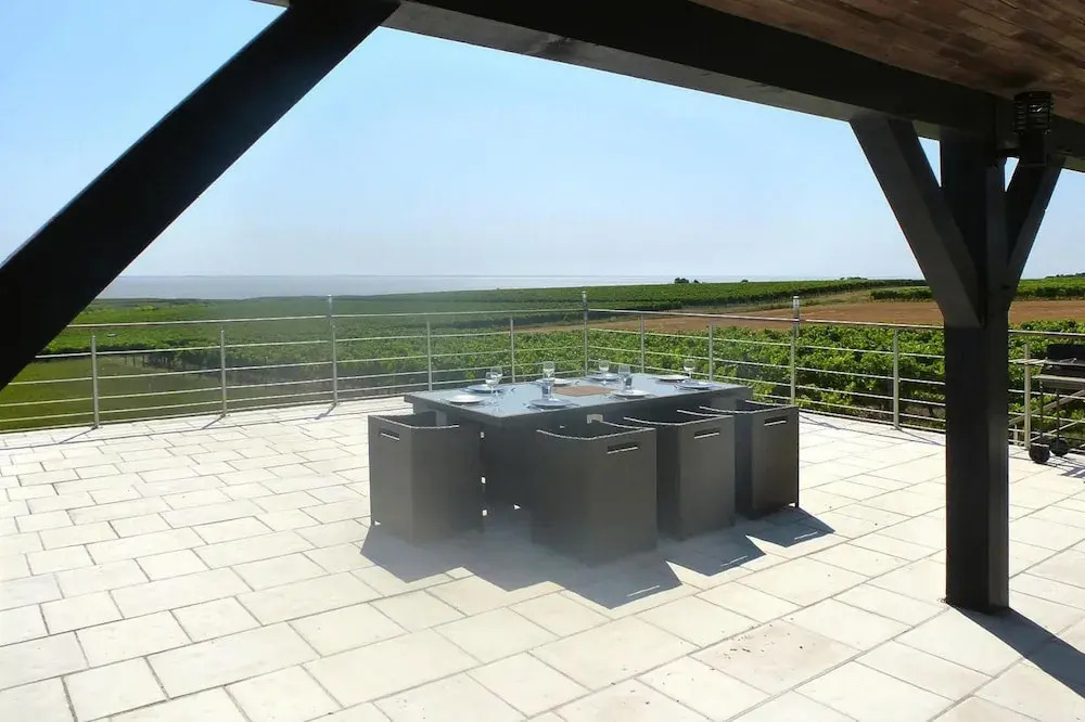 Holiday Home in Chenac With Stunning Terrace Views