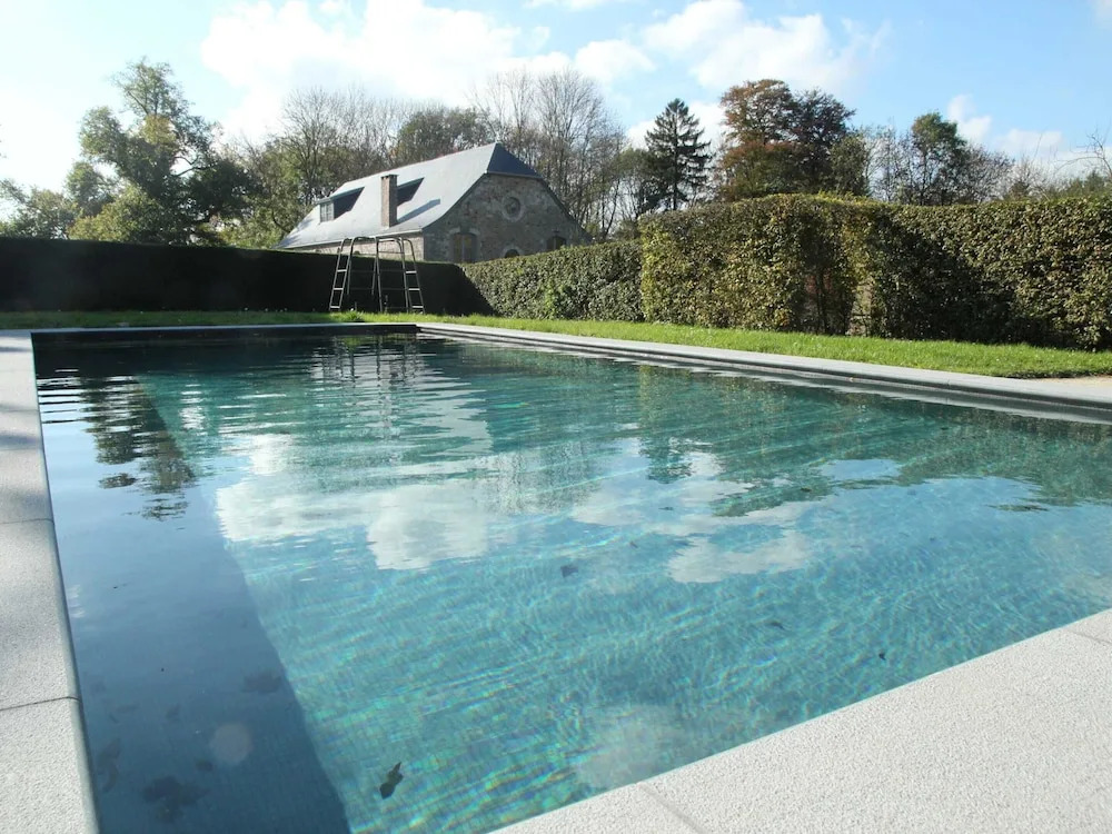 Gite with swimming pool situated in wonderful castle grounds in Gesves