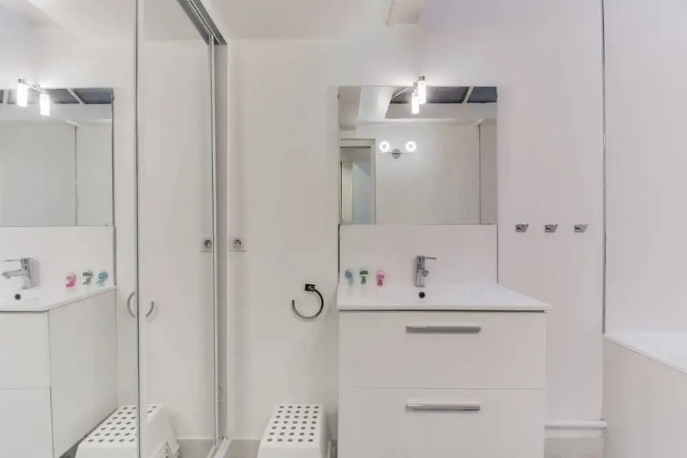 Beautiful Apartment In The 17Th District