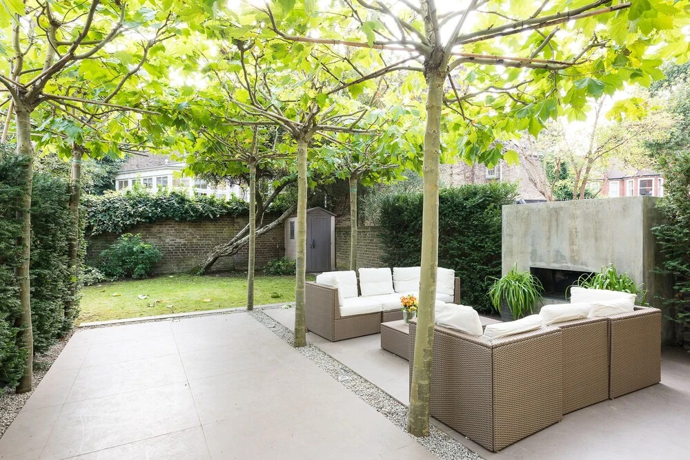 Beautiful 2BR Home With Conservatory and Garden