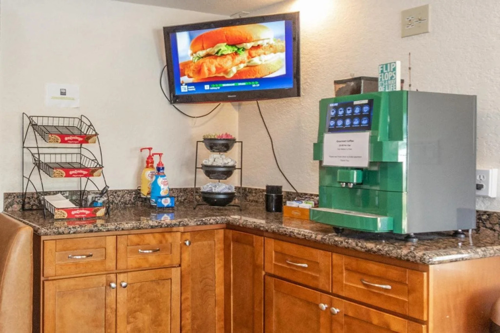 Coconut Cove All-Suite Hotel