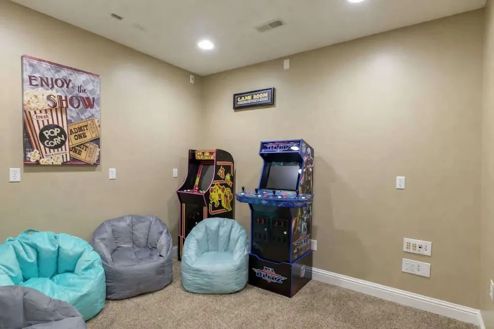 Eagle Ridge Retreat - Dock, Hot Tub & Game Room