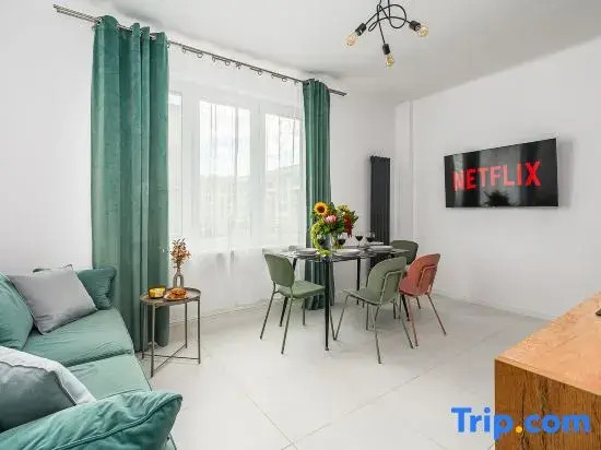 Lumina Charming 3-room apartment in the center of Warsaw
