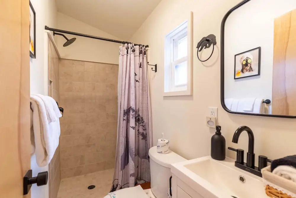 Moondrift Retreat at Linville Land Harbor