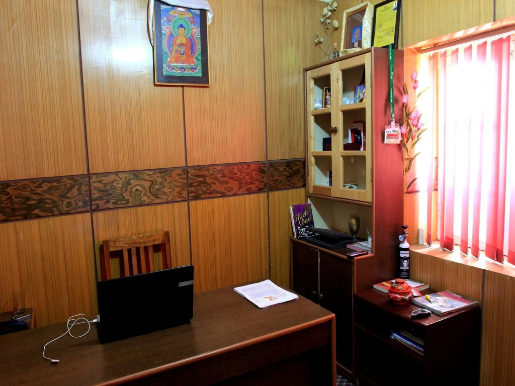 Hotel Mahay Palace