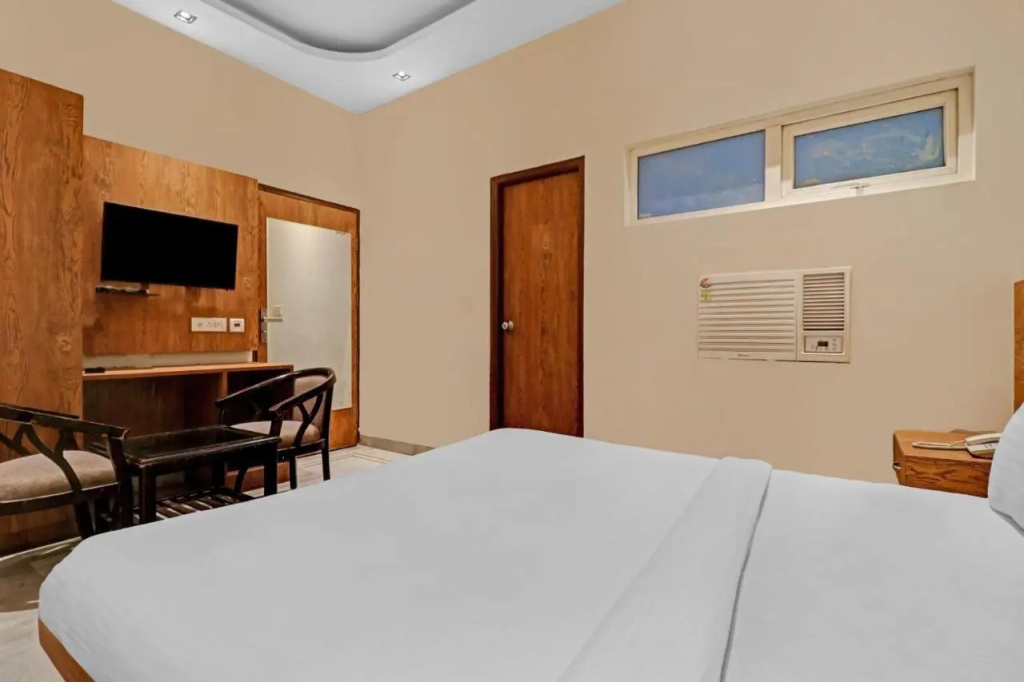 Hotel Good Luck by JMD Group