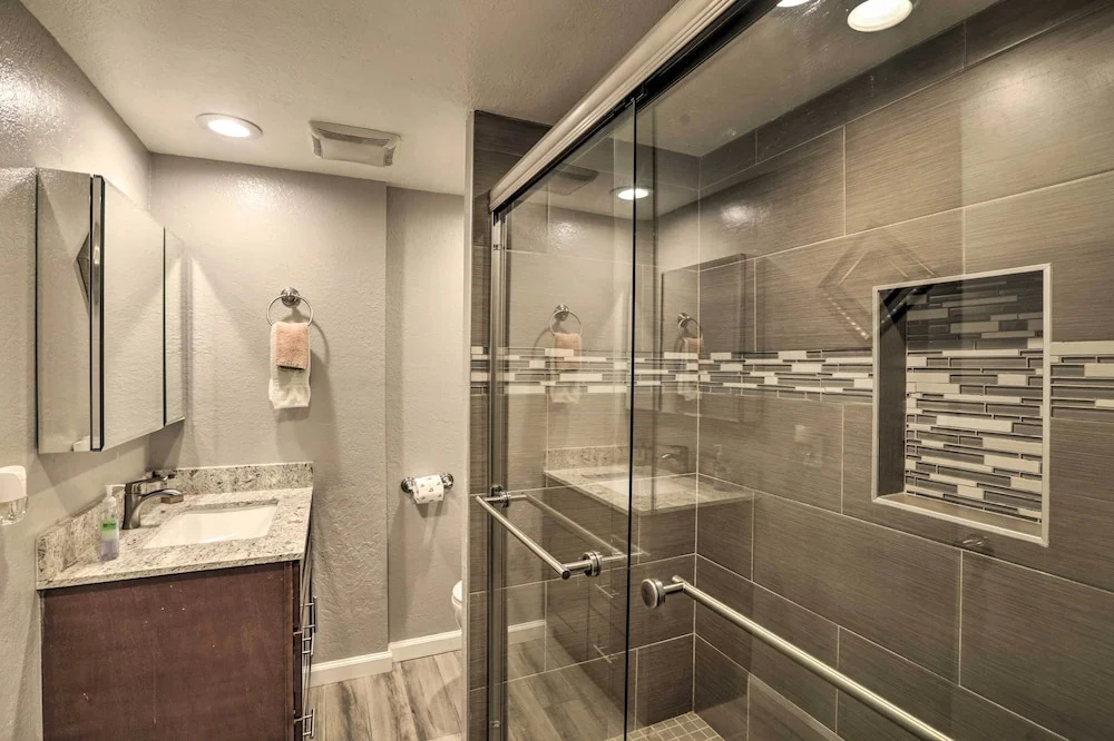 6 Mi to Heavenly Mountain: South Lake Tahoe Rental