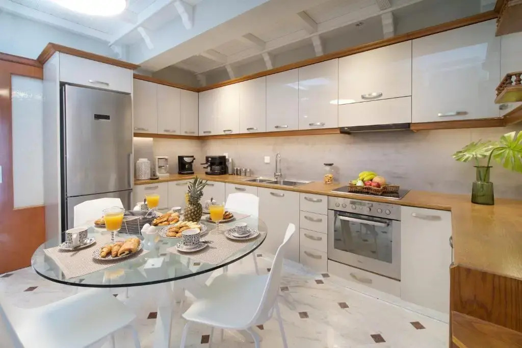M house luxury suites