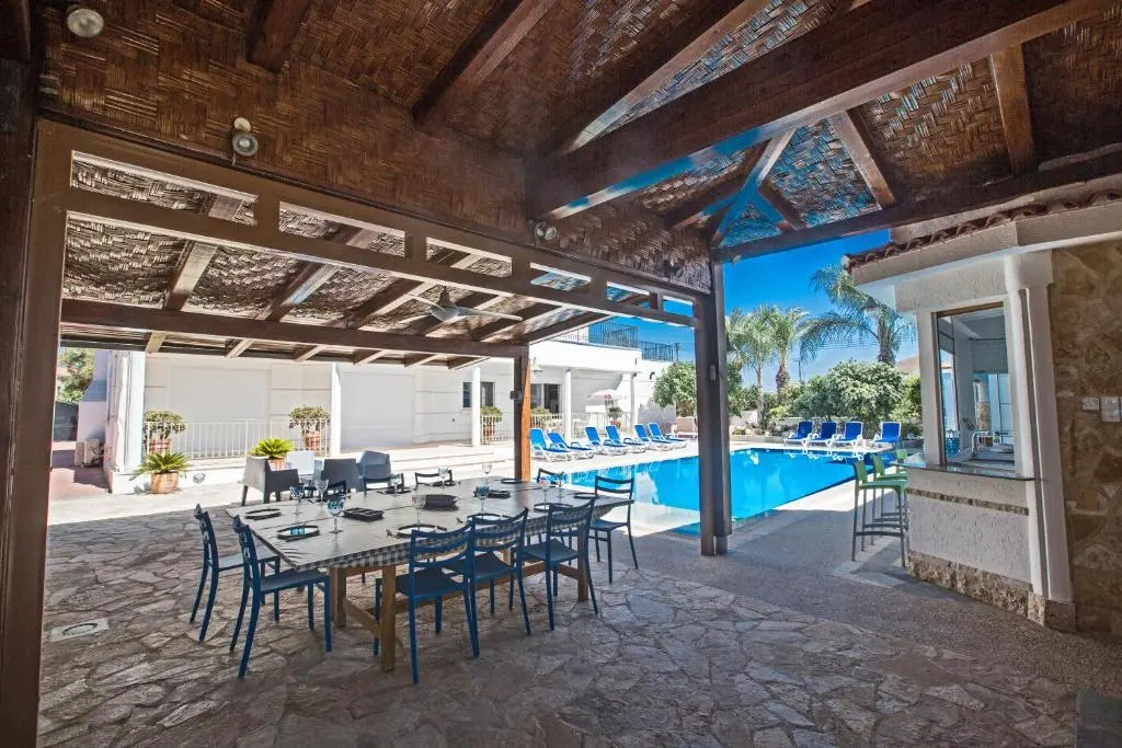 Papas Family Villa