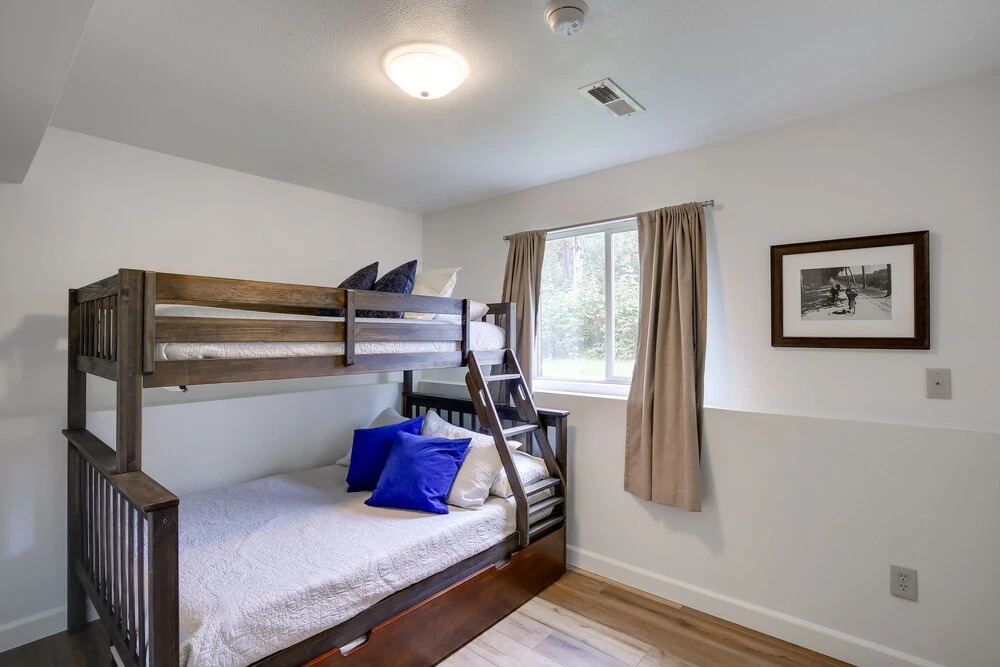 Serene Palmer Home: Walk to Downtown & Riverfront!