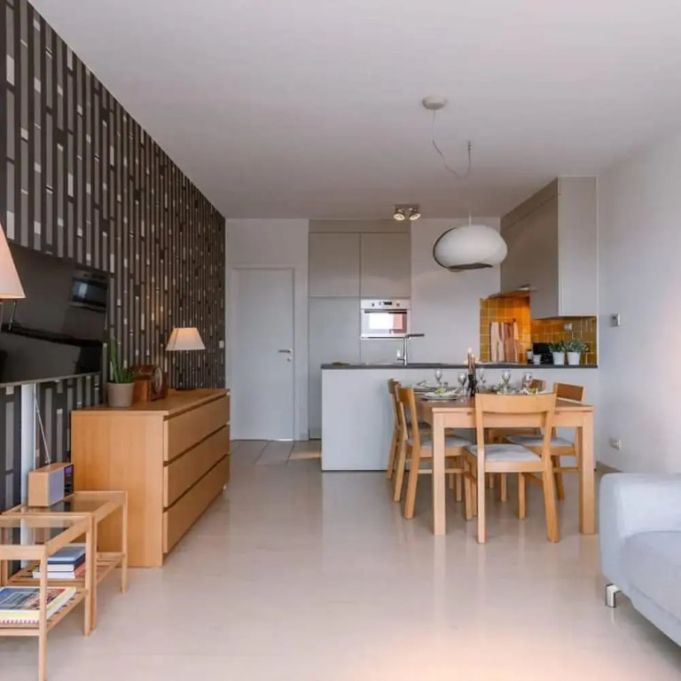 Charming Apartment Near the Beach With Balcony