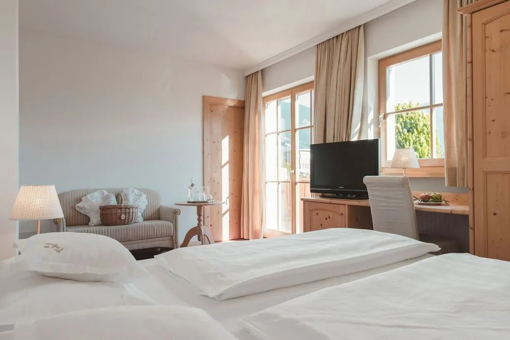 Hotel Tiefenbrunn Gardensuites & Breakfast