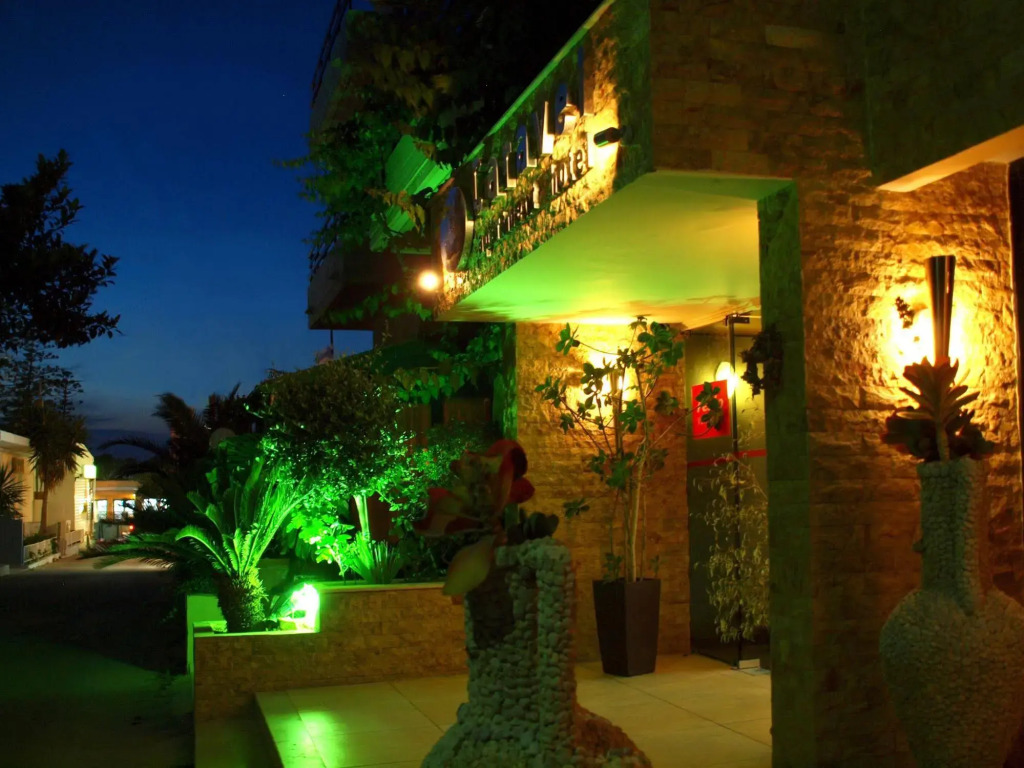 Caravel Hotel Apartments