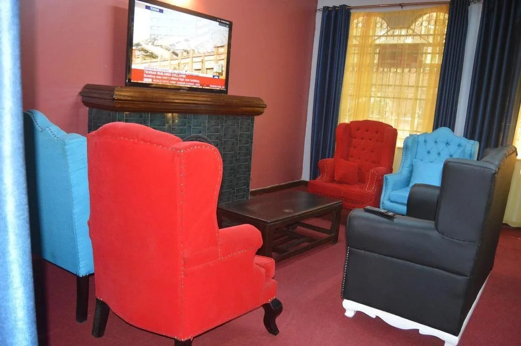 Karen Bomas Inn
