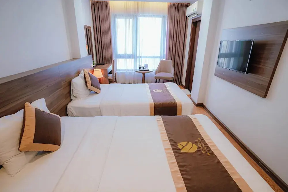 A89 Rosarian Hotel