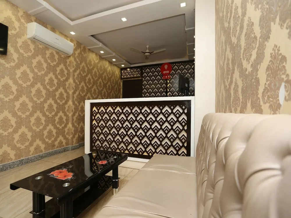 FabHotel CSFC