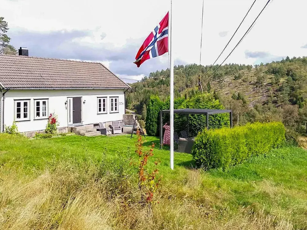 6 Person Holiday Home in Lyngdal