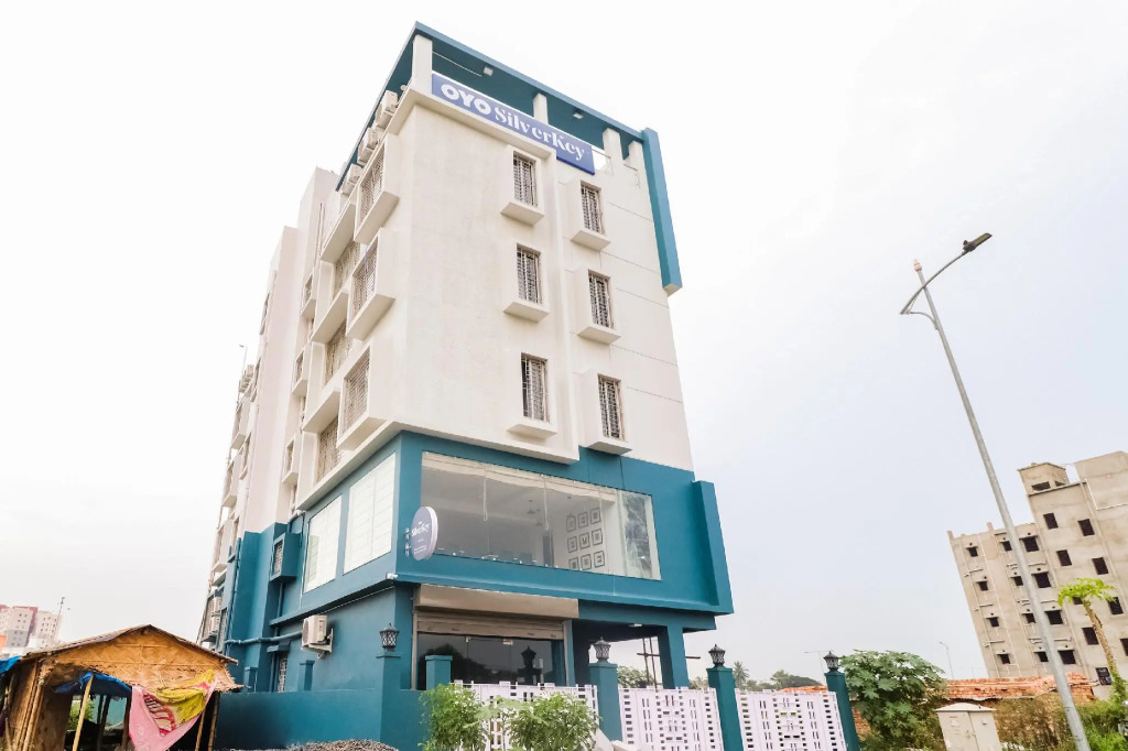 Silverkey Executive Stays 36128 Akankha