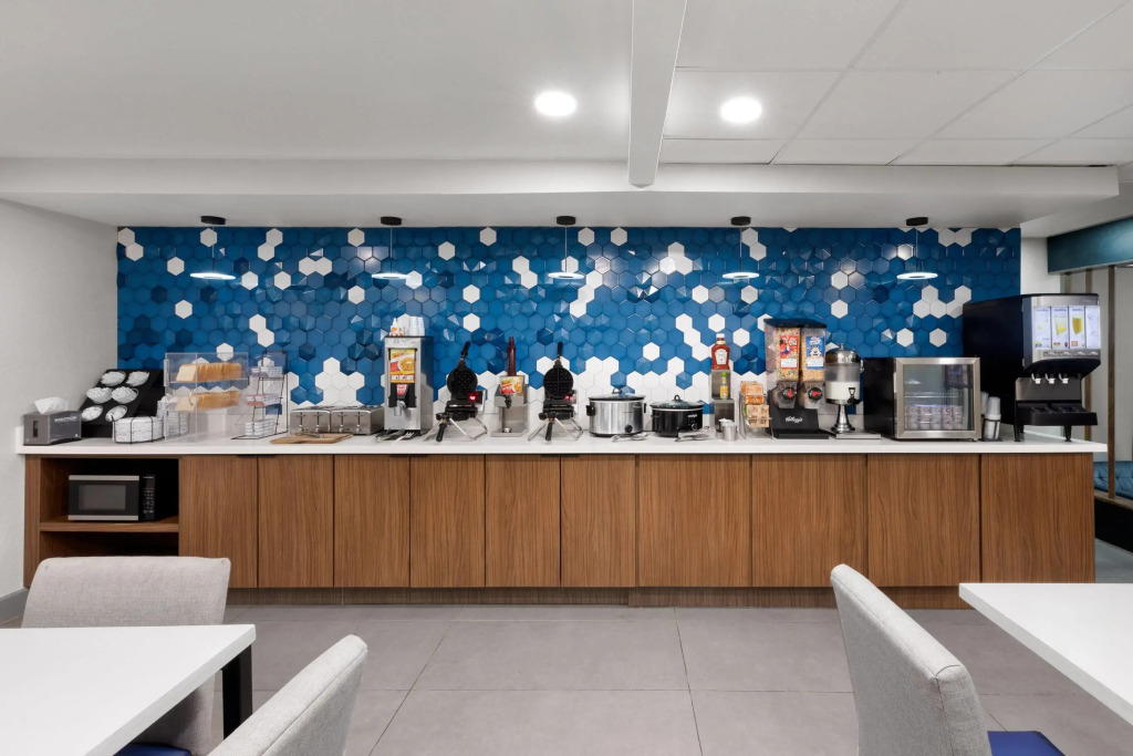 La Quinta by Wyndham Houston Stafford Sugarland