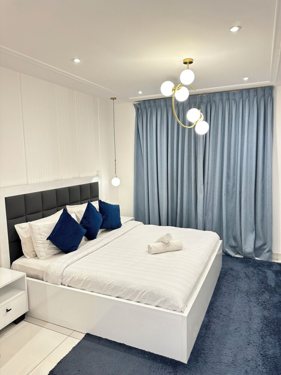 Peravi Suites at Loxwood