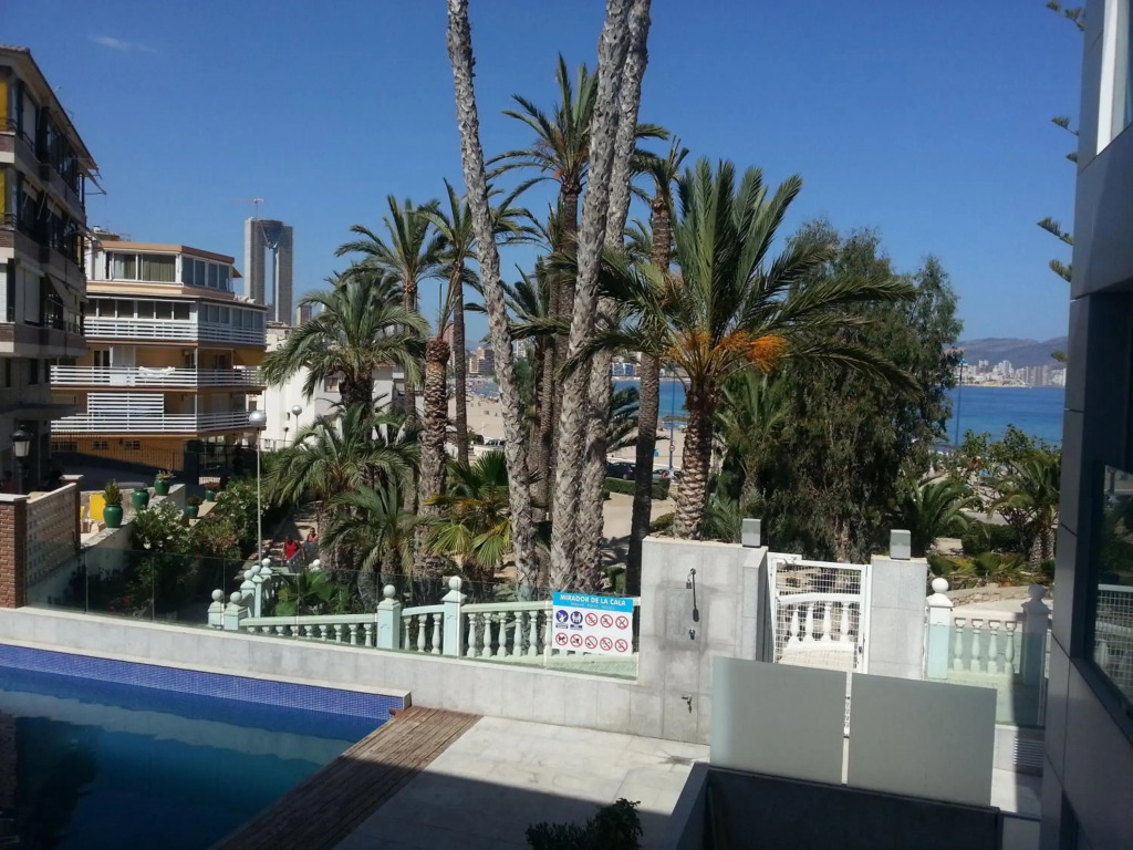 Calle la Cala, 2