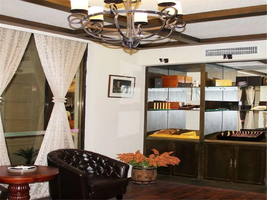 Holiday Garden Hotel