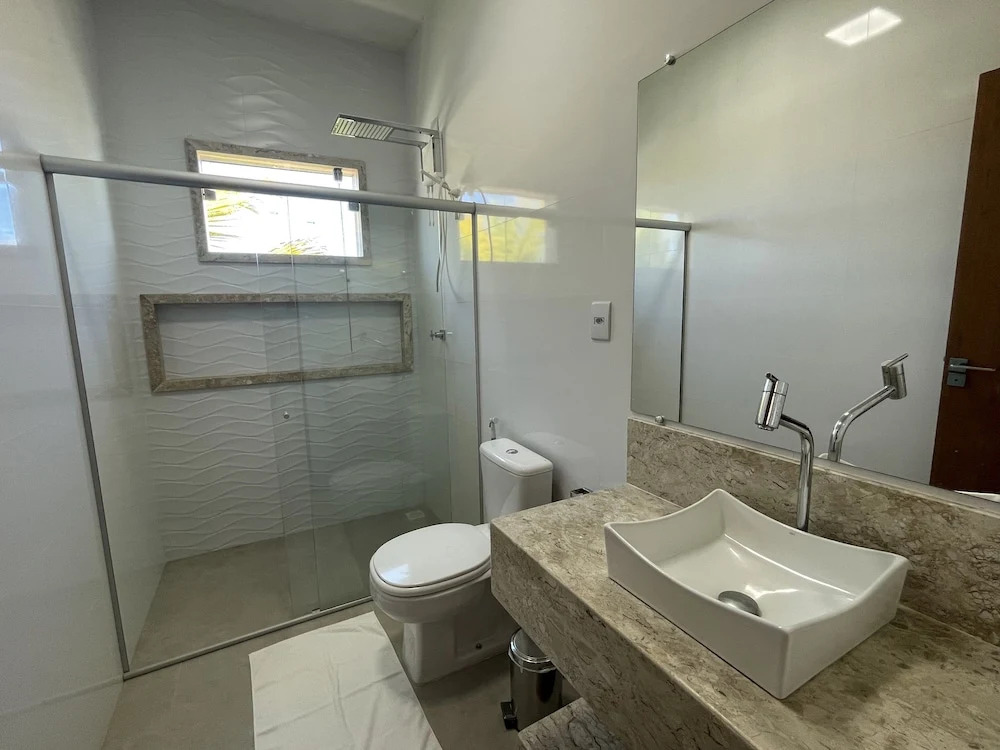 Casa COMPLETA com Piscina 1 Min da Praia