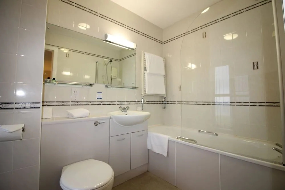 Parkstone Hotel