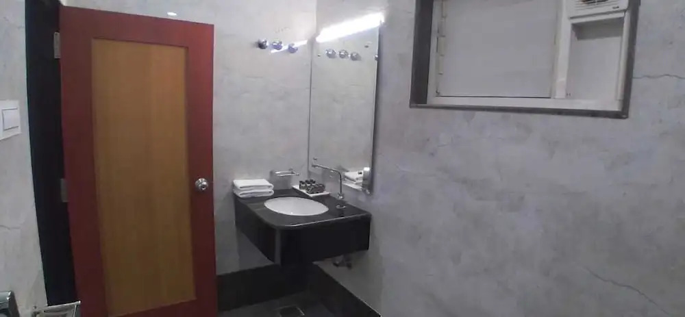 Hotel Bidar Gateway