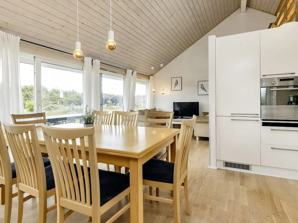 6 person holiday home in Brovst-By Traum