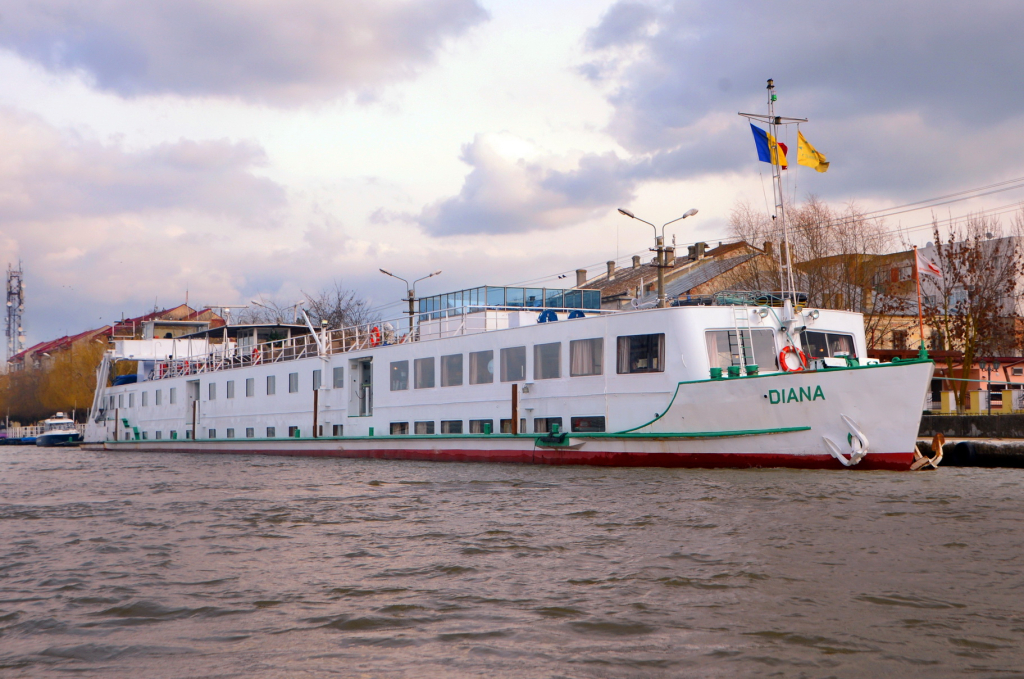 MS DIANA - Nava de croaziera pe Dunare