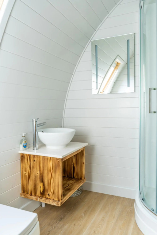 Glamping Pod Two - Holly Tree Barns