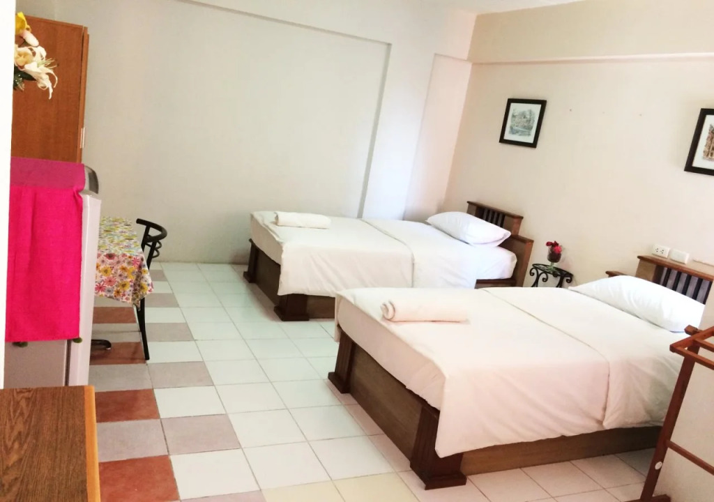Thanapa Mansion - Hostel