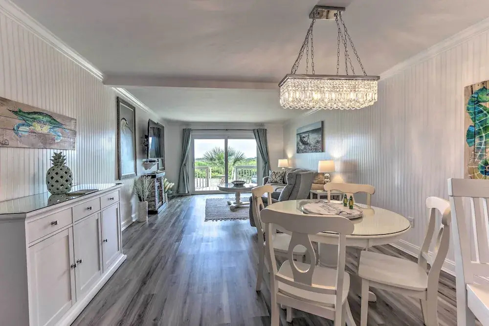 Harbor Island Beach Retreat - Steps to Ocean!