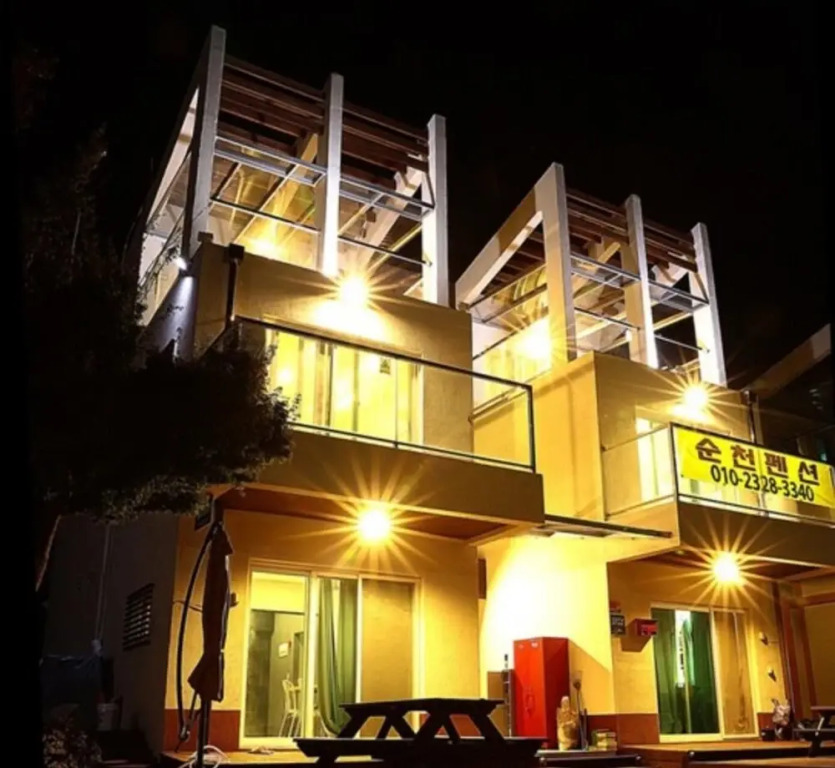Suncheon Suncheon Pension 702 (1 minute walk from Suncheon Bay Wetland)