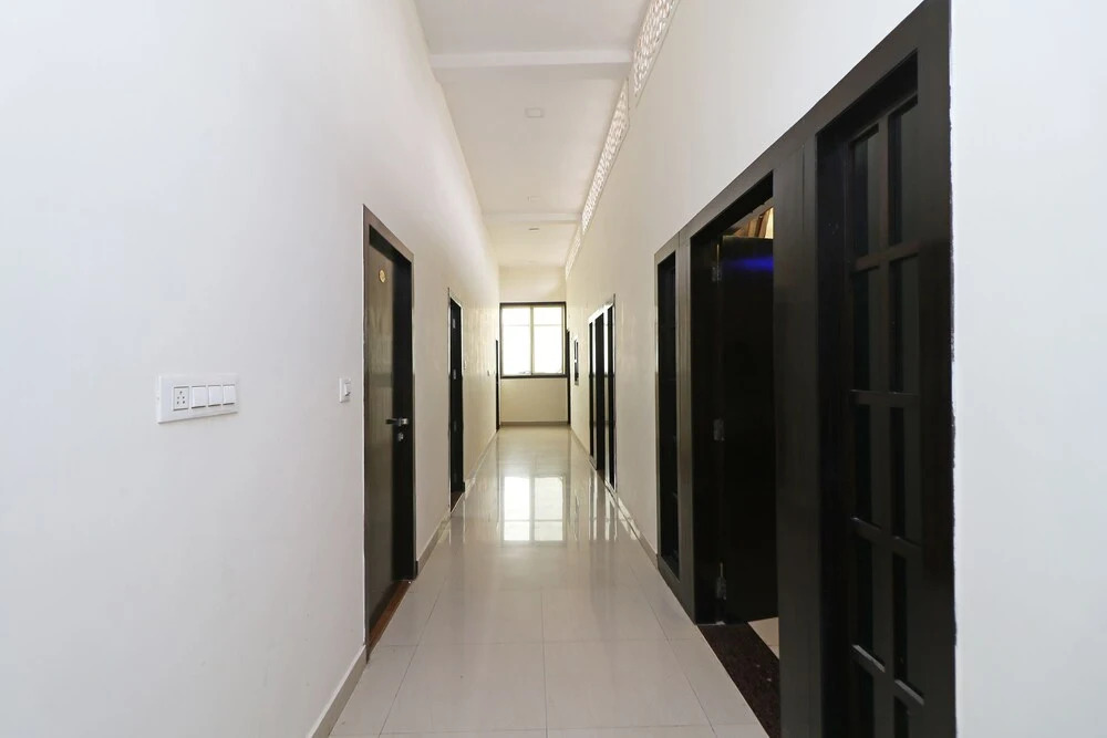 Nhu Phuc Hotel by OYO Rooms