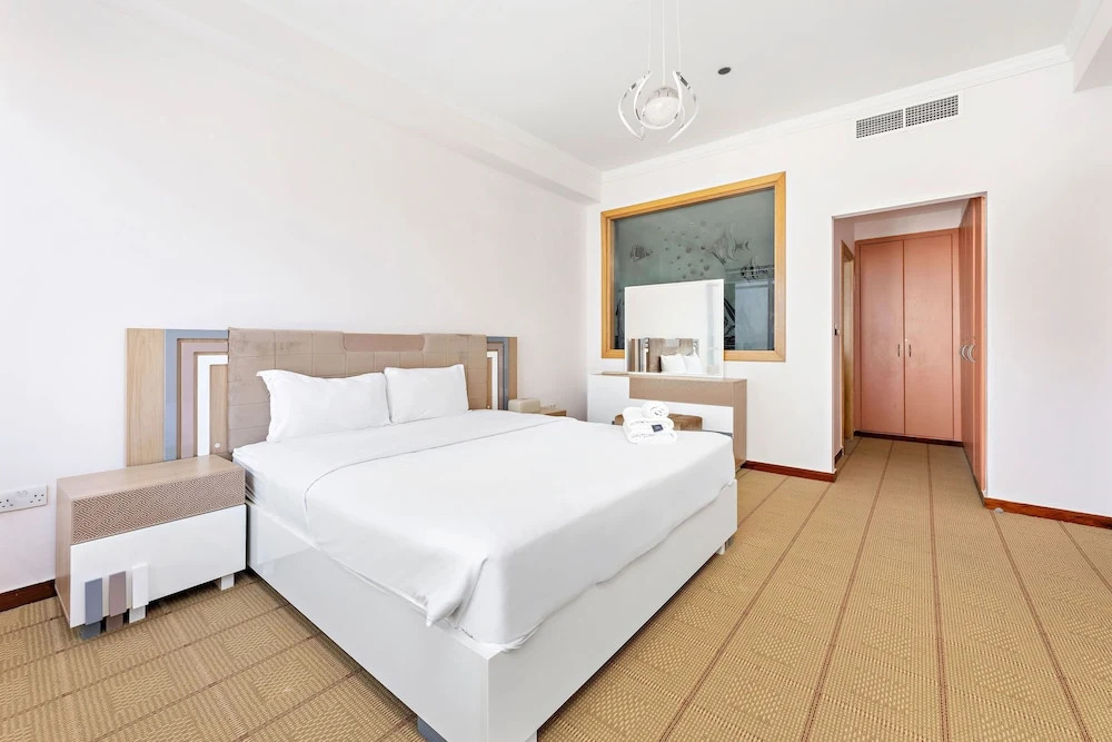 Spectacular 180 Degree Seaview 3 Bedrooms Listing By Owner