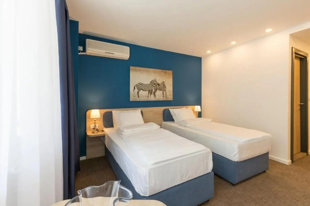 Premium Crown Suites