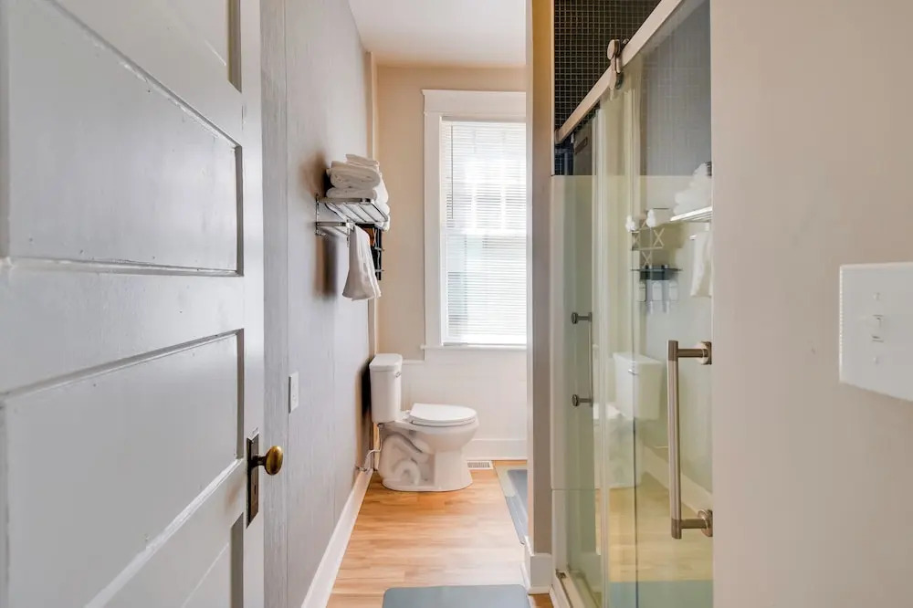 Waterfront Portsmouth Apt: 1/2 Mi to Dtwn & Ferry