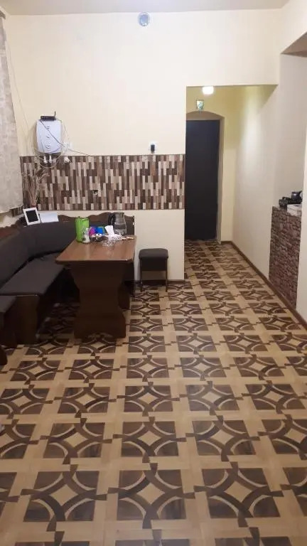 B&B Galstyan 44