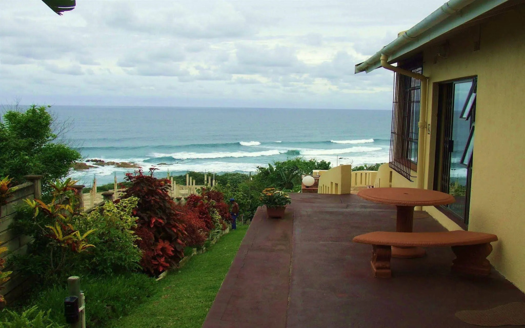 Beachcomber Bay Guest House In South Africa