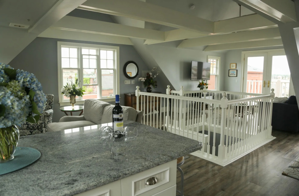 Almondy Inn Bed & Breakfast